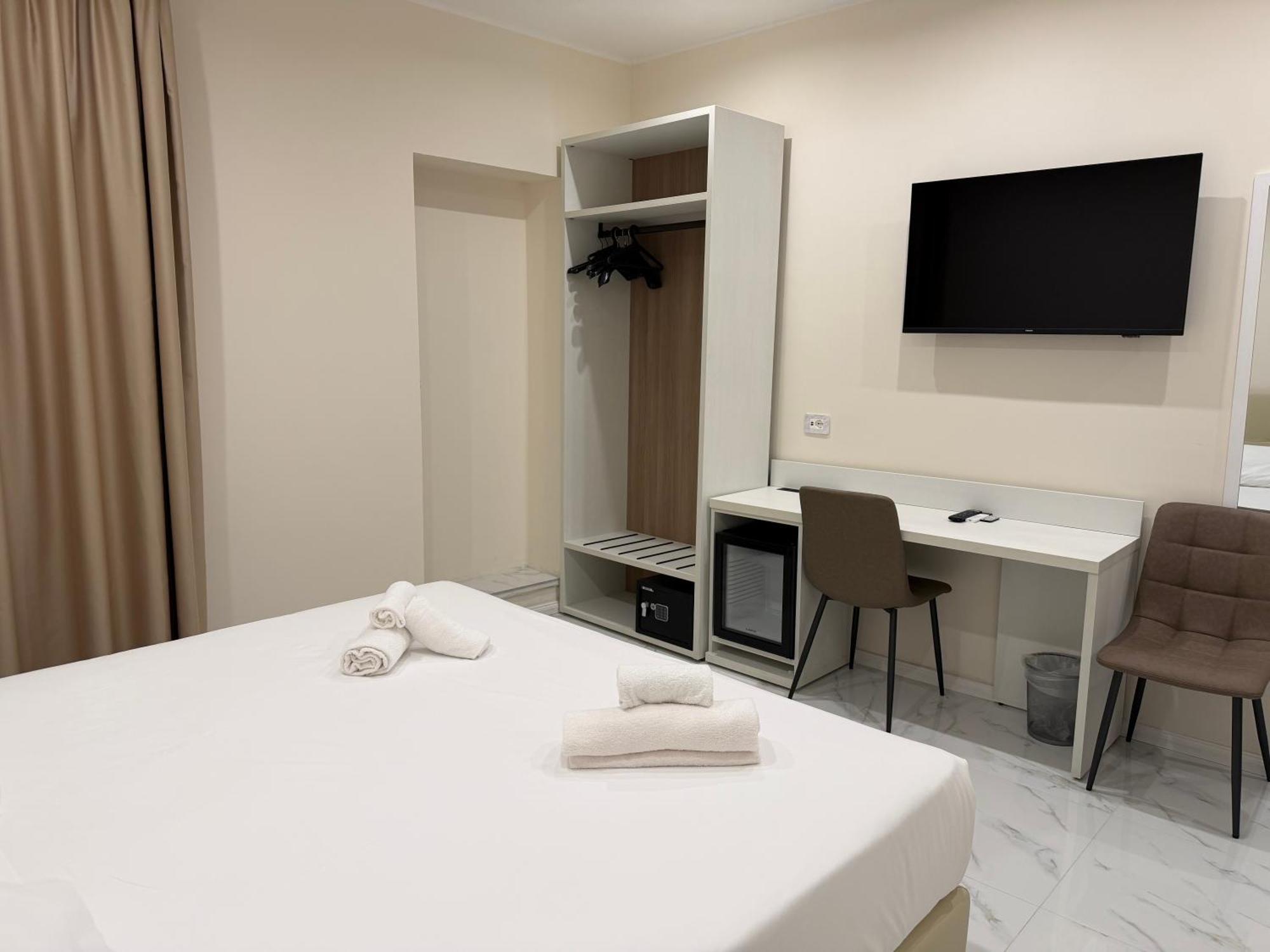 Hotel Margot — Photos 1